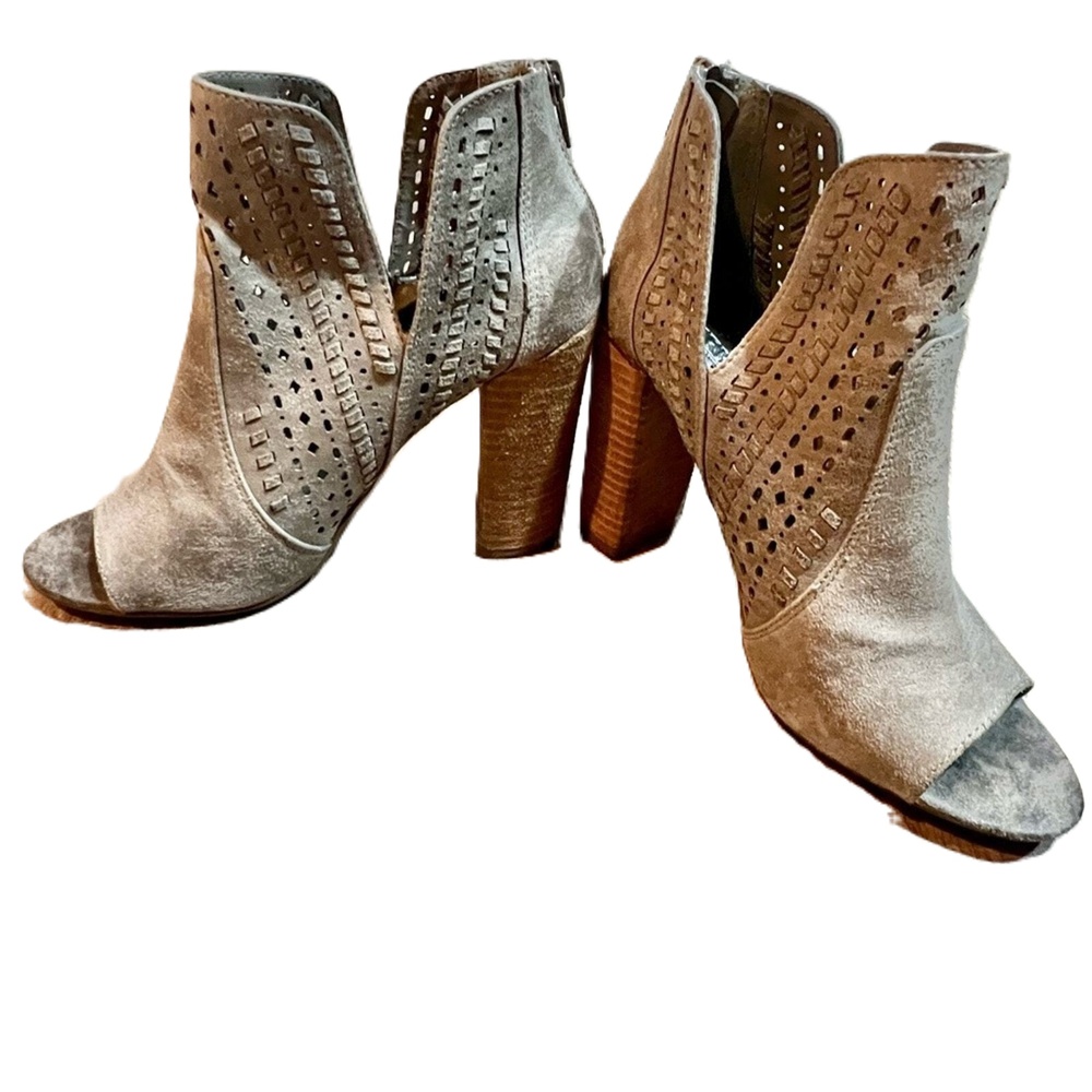 Carlos Santana "Libbie" Peep Toe Block Heel Botties Zip Back 7.5 Taupe - Picture 5 of 9